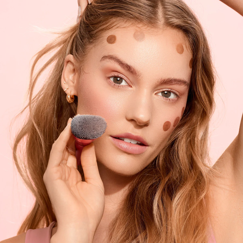 Real Techniques- Snatch + Sculpt Contour Makeup Brush