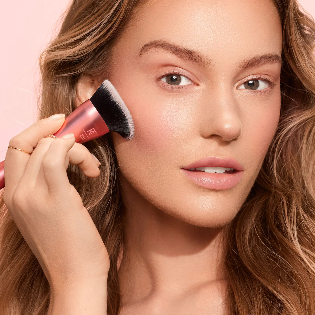 Real Techniques- Snatch + Sculpt Contour Makeup Brush