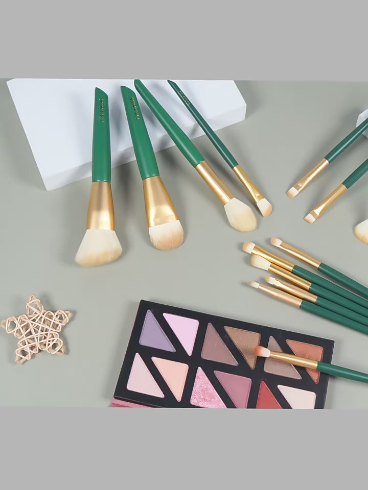 A. MAANGE Golden Eclipse Makeup Brushes - Set of 14 Pcs