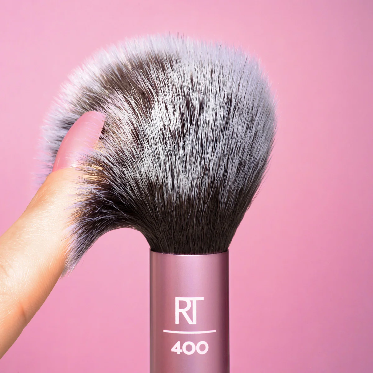 Real Techniques-ULTRA Plush Blush Makeup brush